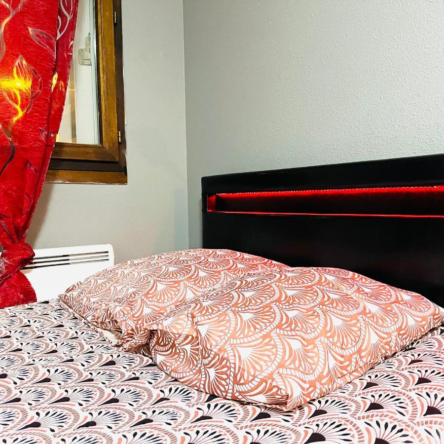 Le Red Escape A 15Min Du Centre Avec Parking Prive Gratuit Apartment Annecy Bagian luar foto