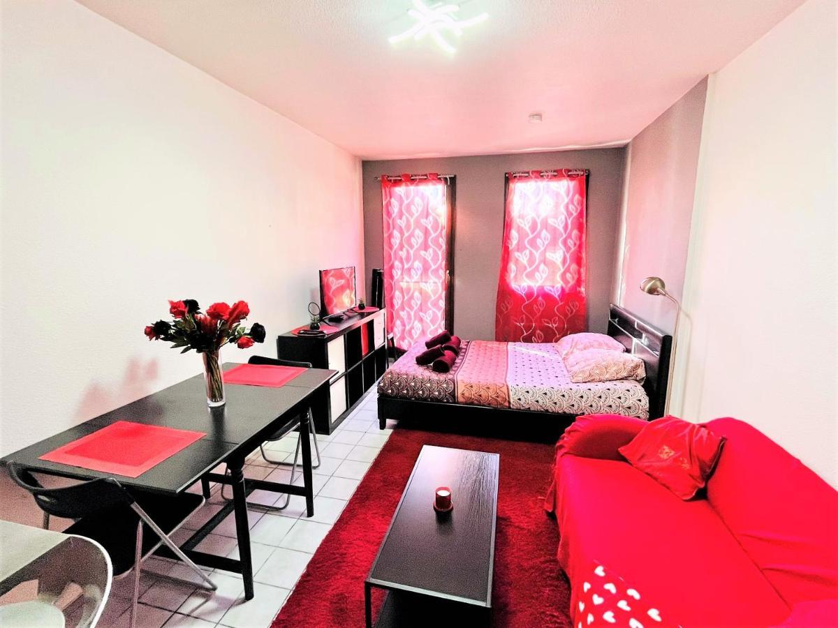 Le Red Escape A 15Min Du Centre Avec Parking Prive Gratuit Apartment Annecy Bagian luar foto