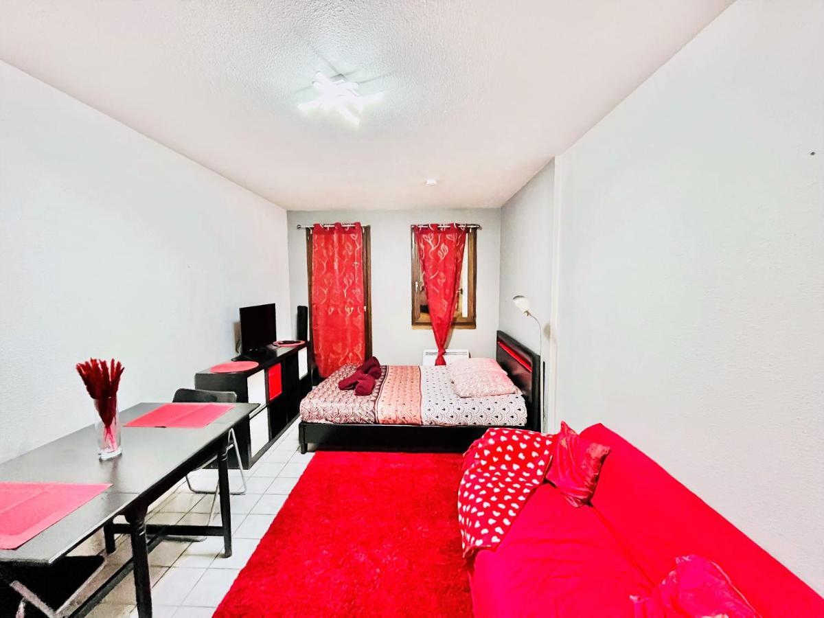 Le Red Escape A 15Min Du Centre Avec Parking Prive Gratuit Apartment Annecy Bagian luar foto