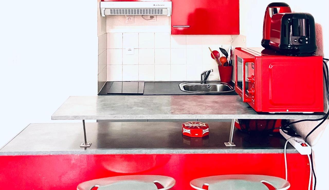 Le Red Escape A 15Min Du Centre Avec Parking Prive Gratuit Apartment Annecy Bagian luar foto